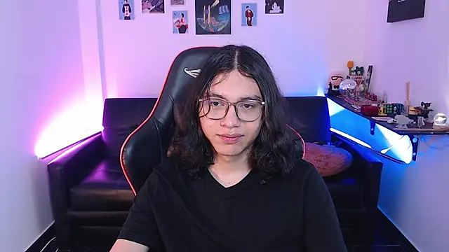 Snapshot of malik_harrison__ chatting on September 19, 2025, 4:07 pm malik harrison online show from September 19, 2025, 4:07 pm