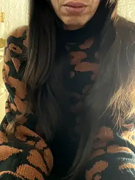 SHARONRodrig online show from October 22, 2025, 3:56 pm