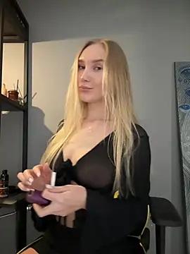 MariaTull online show from March 7, 2025, 4:44 pm