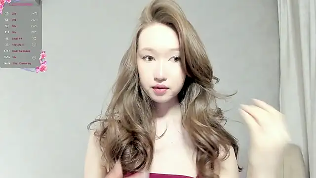  luna 022 online show from March 21, 2025, 4:40 pm