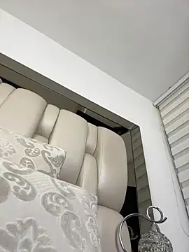 ALISSON FOXXX1 online show from November 13, 2025, 10:52 pm