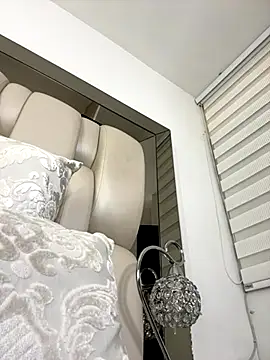 ALISSON FOXXX1 online show from November 19, 2025, 10:54 pm