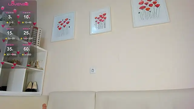 rosa mariposa  online show from March 18, 2025, 9:53 pm