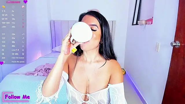 Snapshot of sheirysex_ chatting on January 8, 2025, 6:20 am sheirysex  online show from January 8, 2025, 6:20 am