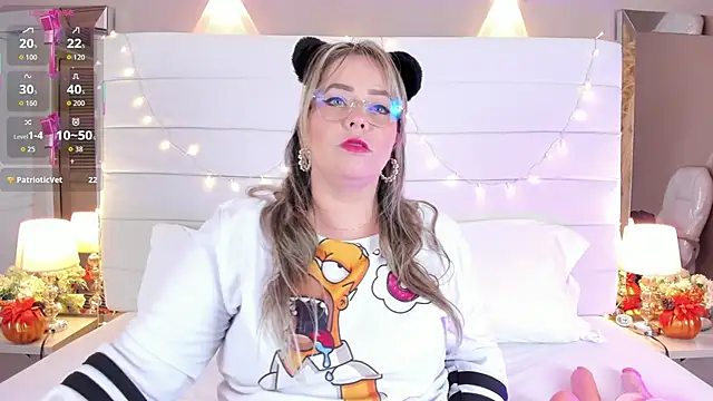 Snapshot of Charlotte93_ chatting on October 7, 2025, 12:24 pm Charlotte93 online show from October 7, 2025, 12:24 pm