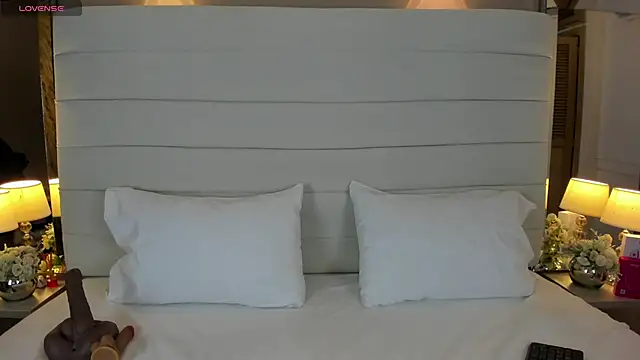 Snapshot of Charlotte93_ chatting on January 12, 2026, 12:10 pm Charlotte93 online show from January 12, 2026, 12:10 pm