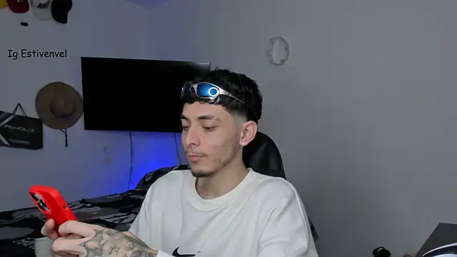 steve latin online show from October 11, 2025, 12:26 pm