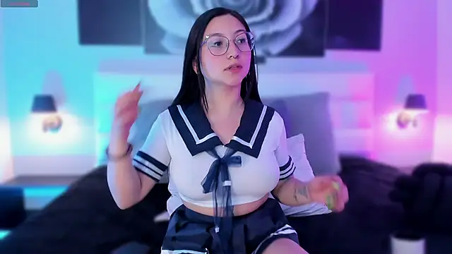 lucy neil online show from January 24, 2025, 7:07 pm