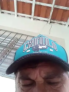 Snapshot of Peludo173317 chatting on February 7, 2026, 2:10 pm Peludo173317 online show from February 7, 2026, 2:10 pm