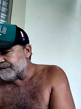 Snapshot of Peludo173317 chatting on February 25, 2026, 6:28 pm Peludo173317 online show from February 25, 2026, 6:28 pm