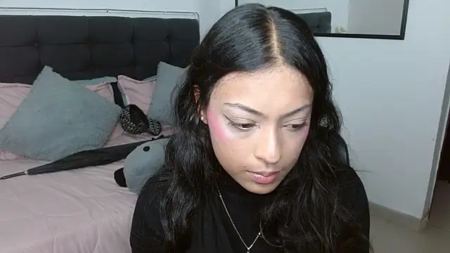 Snapshot of vaness_weet chatting on February 3, 2026, 8:58 pm vaness weet online show from February 3, 2026, 8:58 pm