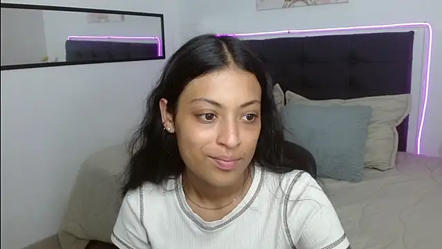 vaness weet online show from April 18, 2026, 6:56 pm