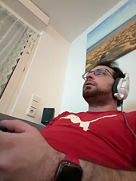 Snapshot of Italo1988 chatting on January 11, 2025, 1:27 am Italo1988 online show from January 11, 2025, 1:27 am