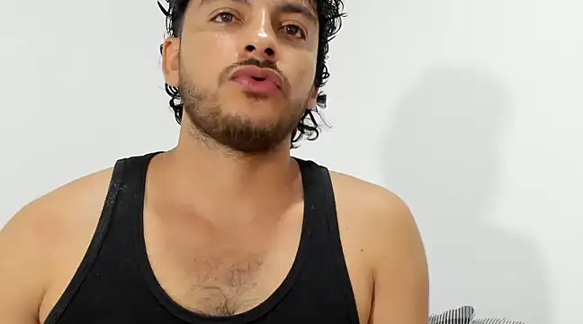 tuyo1995 online show from December 20, 2024, 4:31 am