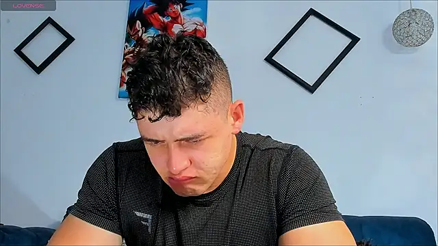 Leonsmoron online show from November 4, 2025, 12:43 am