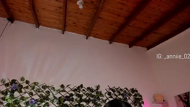 annie barozzi online show from February 26, 2025, 1:41 pm