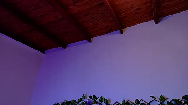 annie barozzi online show from October 10, 2025, 1:32 pm