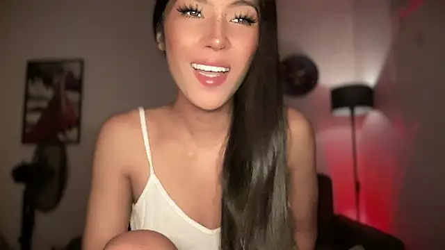 Bella Gordon online show from May 16, 2026, 5:59 am