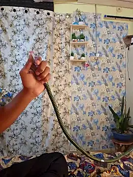 Queen Anushka69 online show from December 29, 2024, 8:04 pm