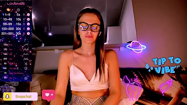 Snapshot of madina_taher chatting on February 3, 2025, 12:36 am madina taher online show from February 3, 2025, 12:36 am