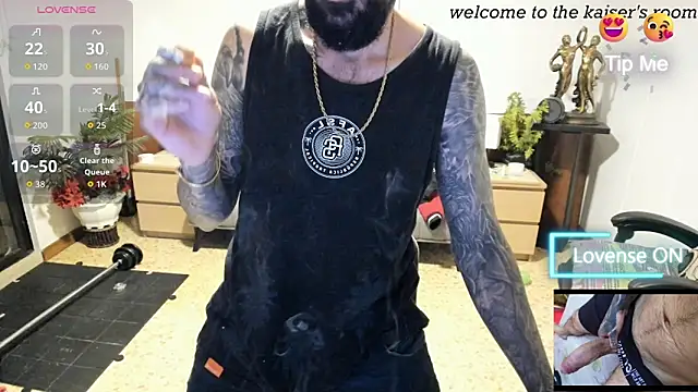 kaiser679  online show from April 15, 2026, 1:23 am