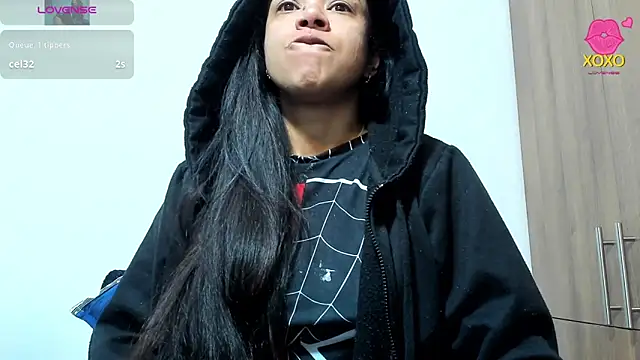 Bessie32 online show from November 28, 2025, 10:07 am