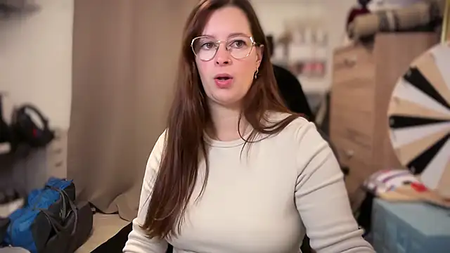 Snapshot of Amai_Live chatting on October 6, 2025, 6:55 am Amai Live online show from October 6, 2025, 6:55 am