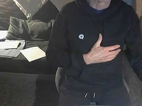 kiam471 online show from February 12, 2025, 6:51 pm