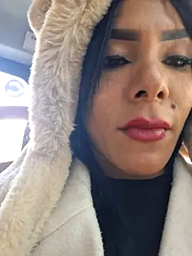 Doll Loren online show from November 13, 2025, 7:35 pm