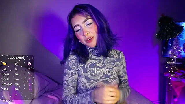 Cinamoonn online show from December 26, 2024, 8:42 pm