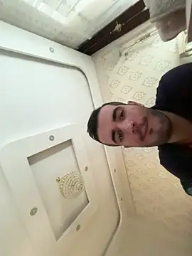 boyygirlls online show from October 7, 2025, 10:34 am