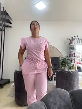 Snapshot of daniela_henao chatting on April 10, 2026, 2:11 pm daniela henao online show from April 10, 2026, 2:11 pm