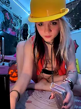 Snapshot of Cutiepiespanks chatting on October 27, 2025, 7:01 am Cutiepiespanks online show from October 27, 2025, 7:01 am