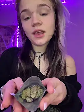 Snapshot of Cutiepiespanks chatting on November 4, 2025, 8:30 pm Cutiepiespanks online show from November 4, 2025, 8:30 pm