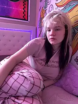 Snapshot of Cutiepiespanks chatting on April 12, 2026, 8:36 pm Cutiepiespanks online show from April 12, 2026, 8:36 pm