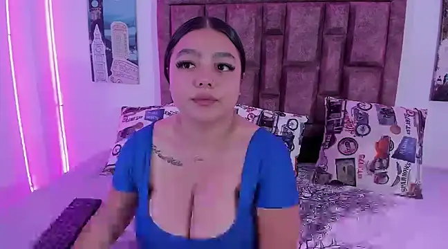 Snapshot of NaughtyAnaa chatting on January 4, 2025, 8:48 pm NaughtyAnaa online show from January 4, 2025, 8:48 pm