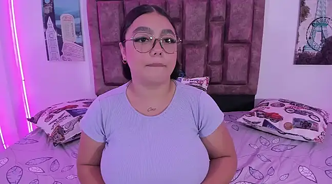 Snapshot of NaughtyAnaa chatting on January 7, 2025, 2:42 am NaughtyAnaa online show from January 7, 2025, 2:42 am