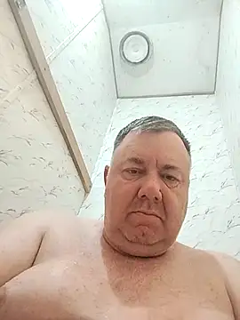 lawndad79 online show from February 5, 2026, 1:43 am