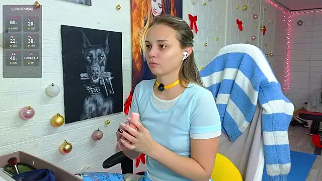 Snapshot of Misss_Vikk chatting on February 6, 2026, 1:25 pm Misss Vikk online show from February 6, 2026, 1:25 pm