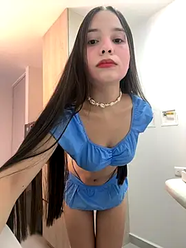 Snapshot of MiaJacksonn chatting on October 22, 2025, 5:45 pm MiaJacksonn online show from October 22, 2025, 5:45 pm