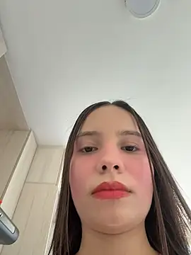 MiaJacksonn online show from May 20, 2026, 4:35 pm