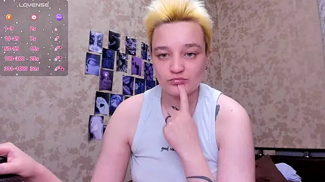 Imlinn online show from October 7, 2025, 7:11 pm