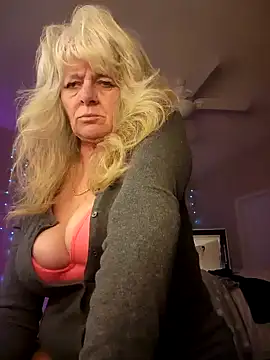 Snapshot of IMS_BHAVEN chatting on January 12, 2025, 4:00 am IMS BHAVEN online show from January 12, 2025, 4:00 am