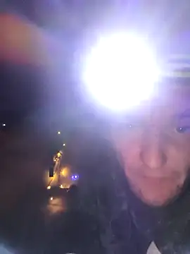 Snapshot of Honzziik0011 chatting on February 28, 2026, 1:28 am Honzziik0011 online show from February 28, 2026, 1:28 am