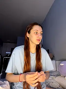 Snapshot of Uniarten chatting on November 26, 2025, 8:21 pm Uniarten online show from November 26, 2025, 8:21 pm