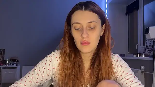 Snapshot of Uniarten chatting on December 15, 2025, 6:23 pm Uniarten online show from December 15, 2025, 6:23 pm