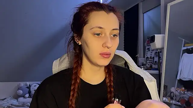 Snapshot of Uniarten chatting on January 11, 2026, 8:14 pm Uniarten online show from January 11, 2026, 8:14 pm