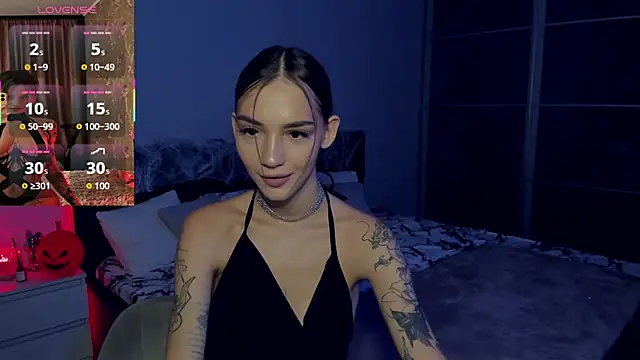 SophieCatty online show from November 1, 2025, 12:29 pm