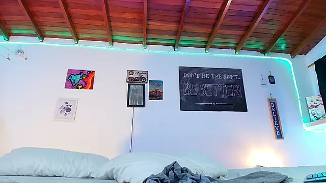 Snapshot of RyanCarter_ chatting on February 8, 2025, 5:39 pm RyanCarter online show from February 8, 2025, 5:39 pm