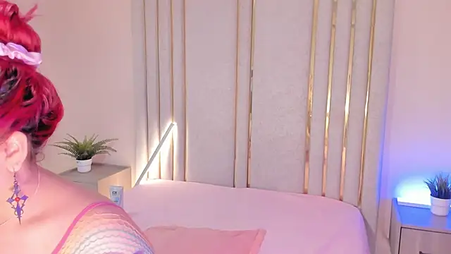 Snapshot of Saekohofman chatting on February 8, 2026, 4:16 am Saekohofman online show from February 8, 2026, 4:16 am